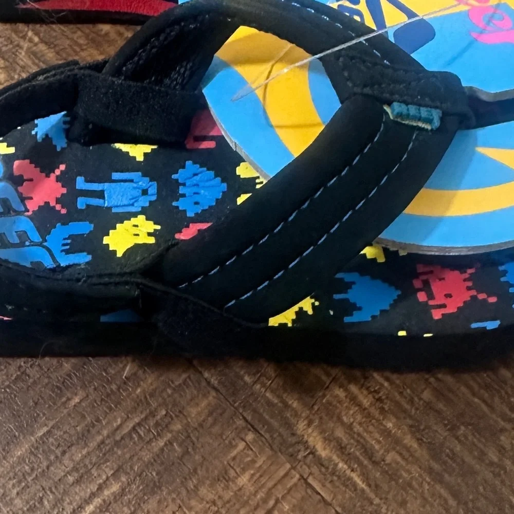 NWT Boys‎ 3/4 Reef Kids Sandals with Straps, Black Blue